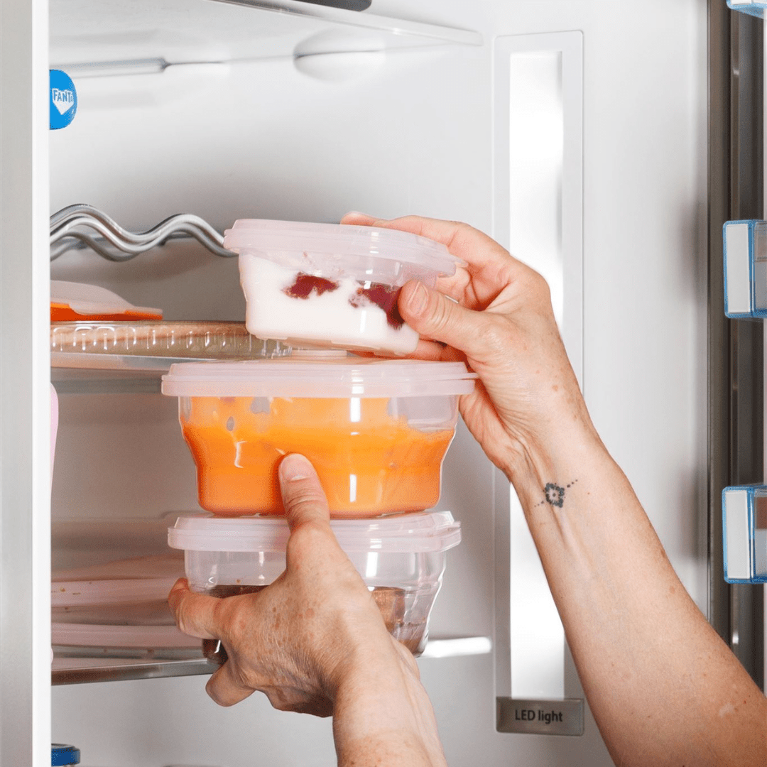 Tupper plegable de silicona 900 ml en la nevera