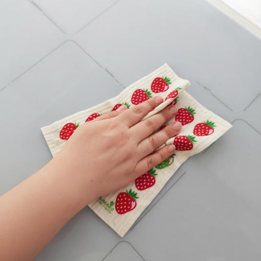 Microplásticos en casa: el impacto de los paños de limpieza